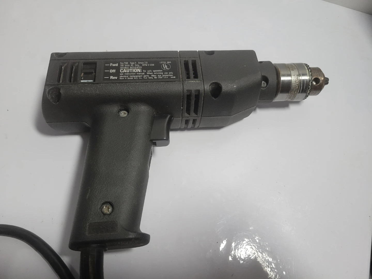 Black & Decker 3/8" Variable Speed Reversing Drill - photo 3