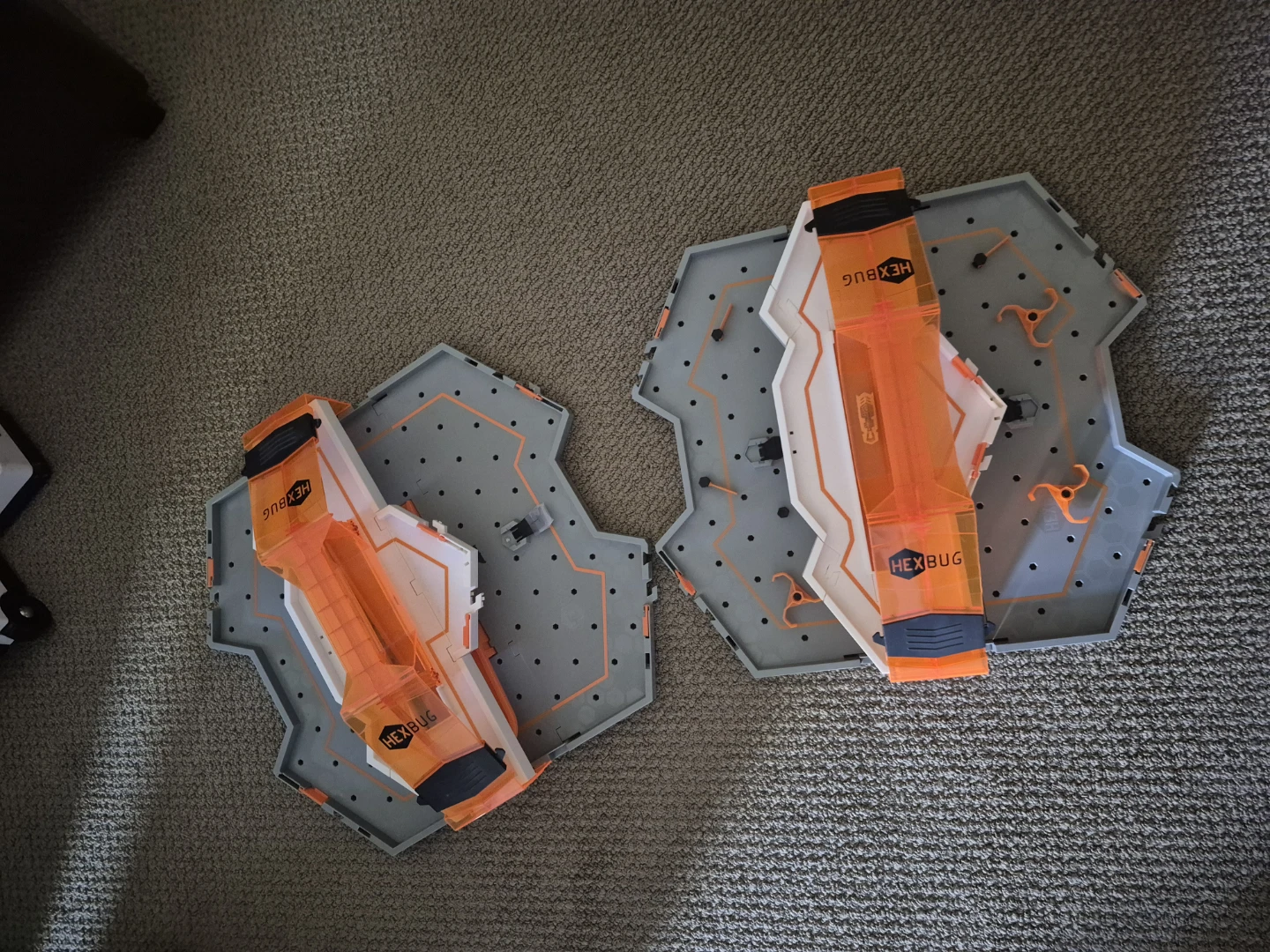 100+ Hexbug Habitat and Track Pieces - photo 2
