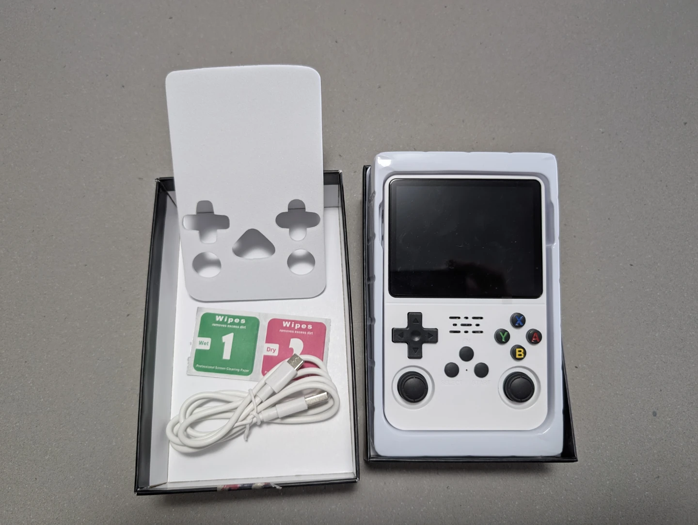 Retro Handheld Game Console R36S - photo 2