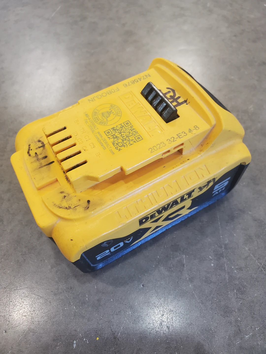 DeWalt XR 20V MAX 5.0 Ah Battery