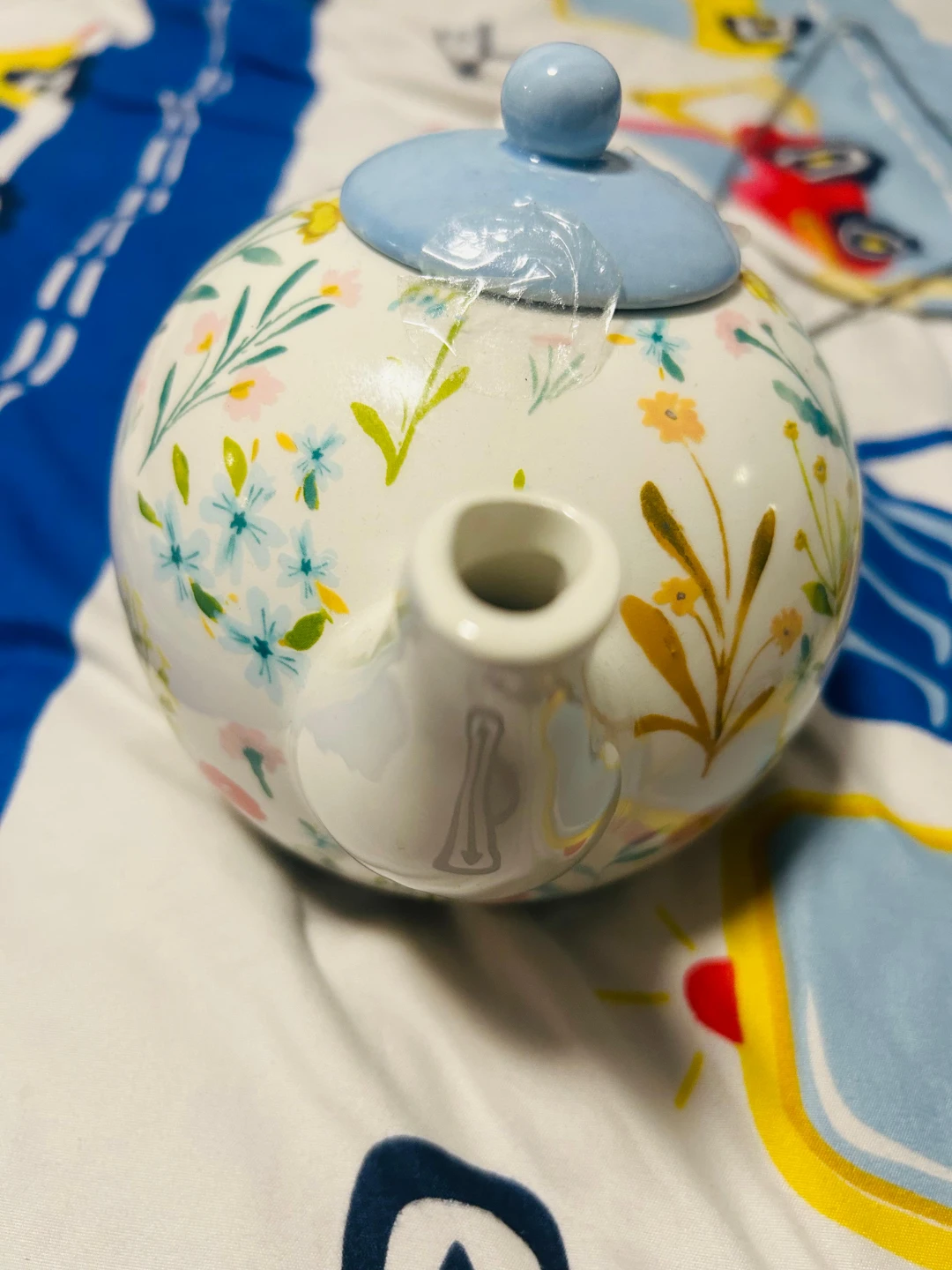 Floral Teapot with Blue Lid - photo 2