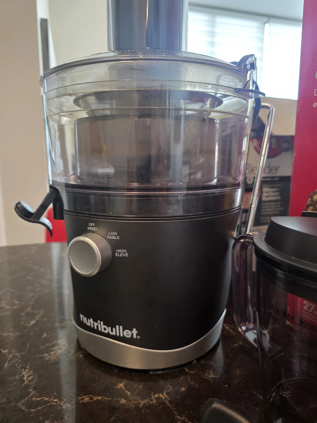 NutriBullet Juicer – 800W, Two Speeds, With Box - photo 3