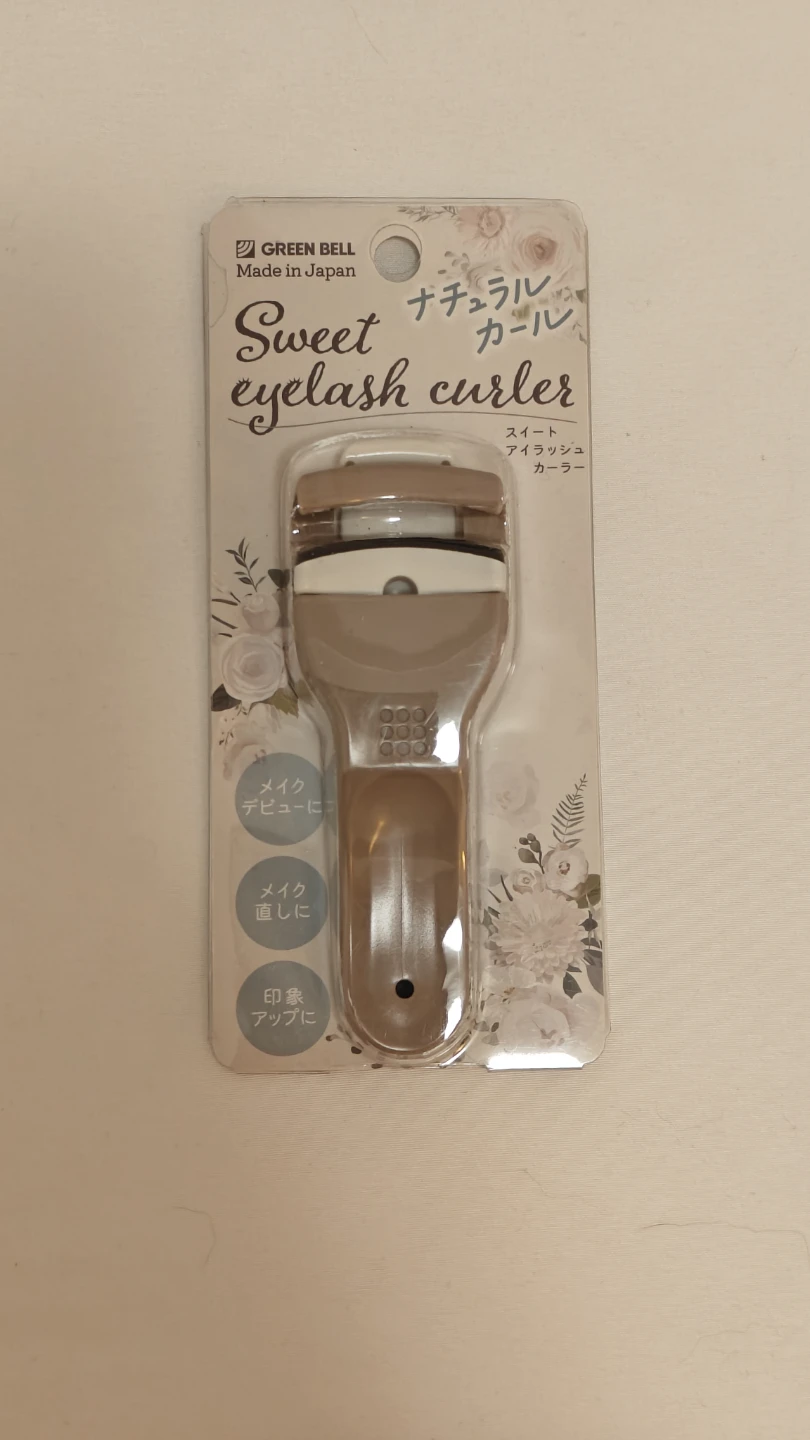 Green Bell Sweet Eyelash Curler