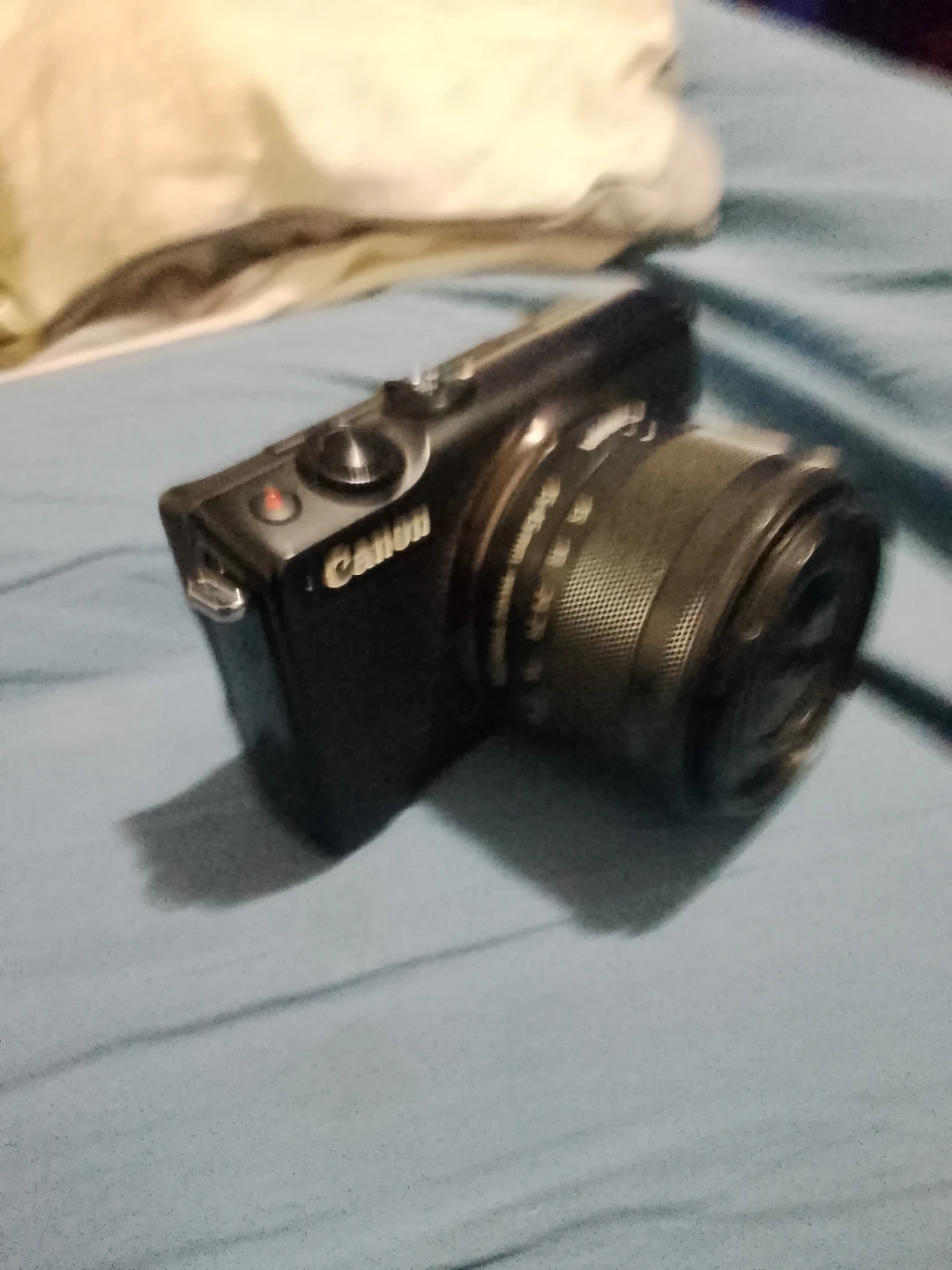 Canon EOS M100 Mirrorless Camera - photo 2