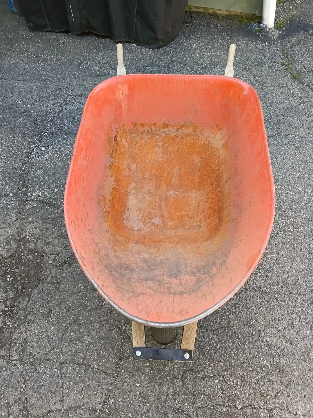 Heavy Duty Industrial Metal Wheelbarrow - photo 2