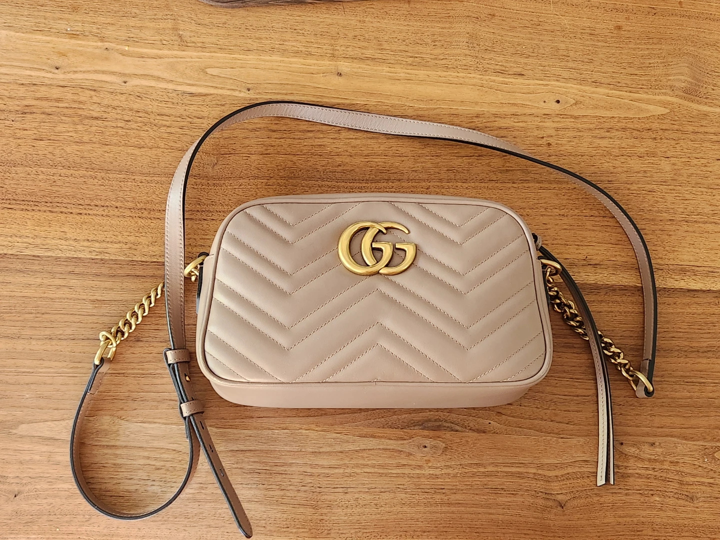 Gucci GG Marmont Small Camera Bag
