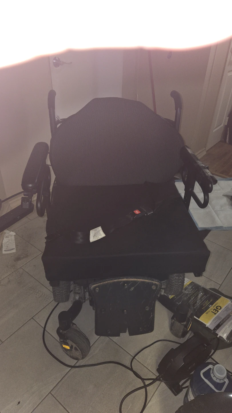 Quantum electronic  wheelchair - photo 3