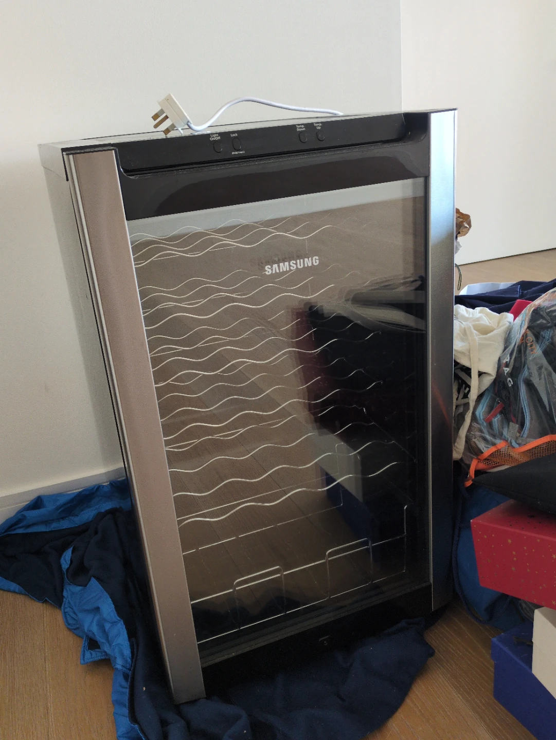 Samsung Wine Cooler for UK outlets