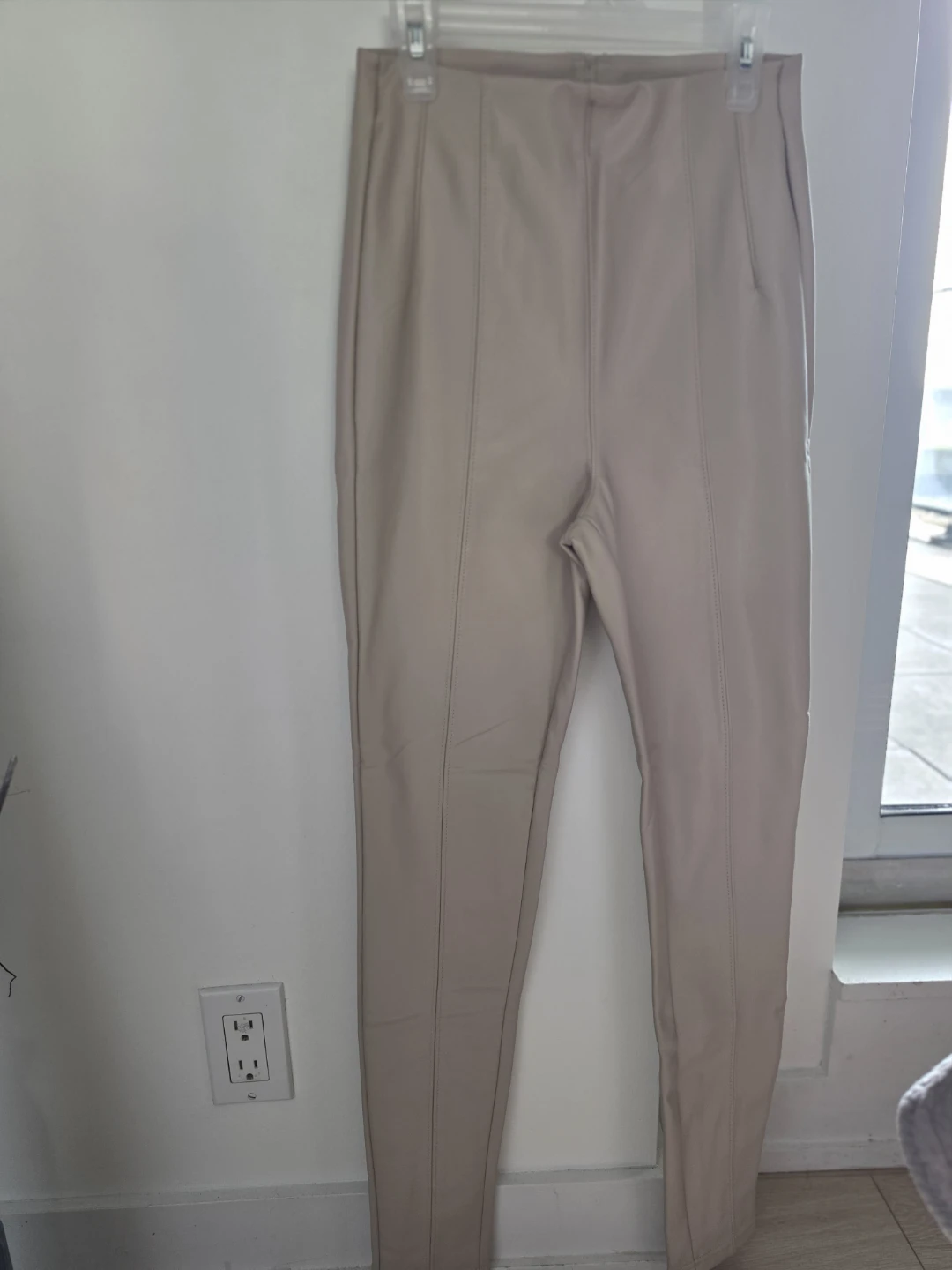 New Look Beige Faux Leather Leggings Size US 2 - photo 2