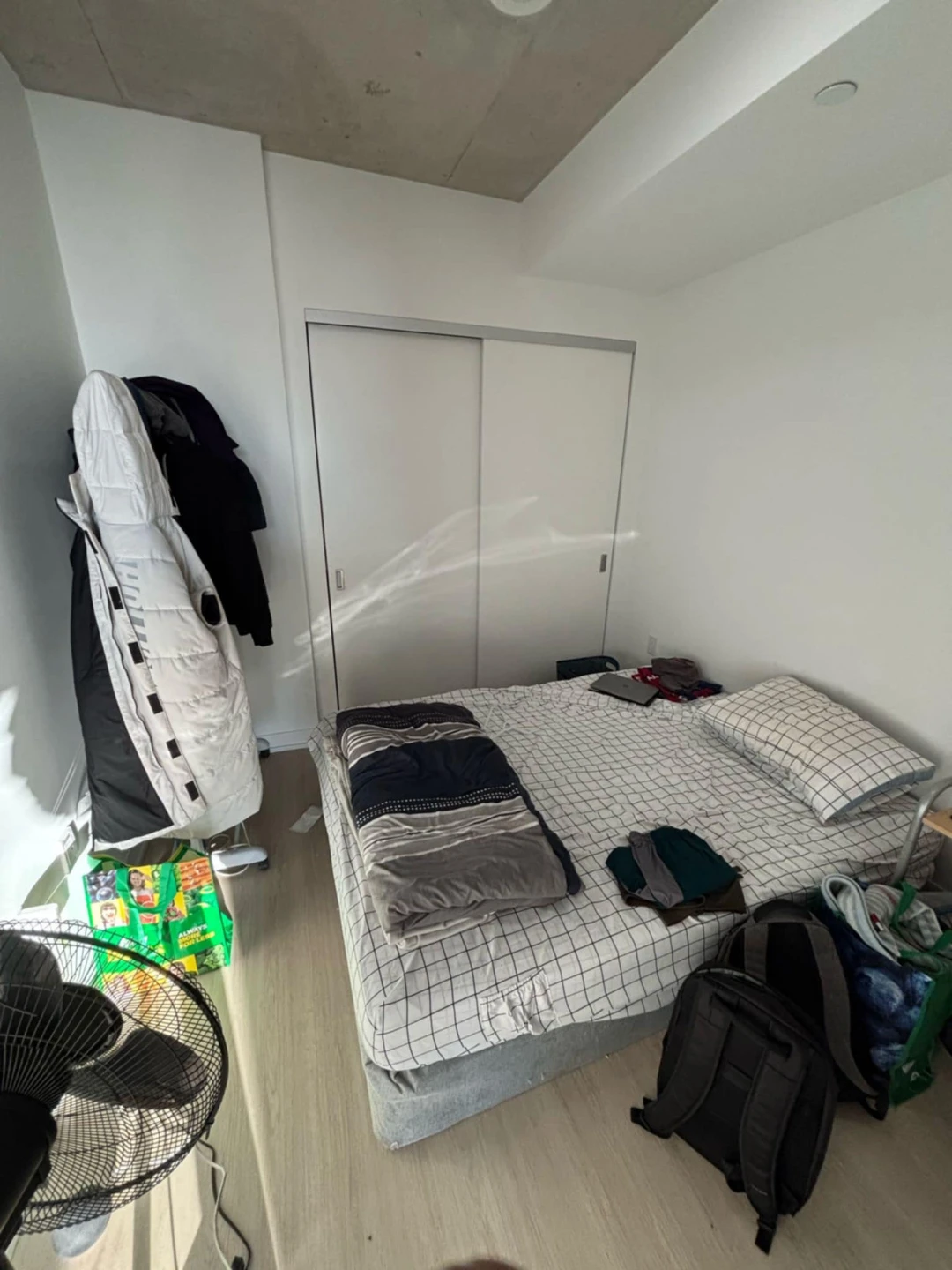 Queen mattress with box - photo 2