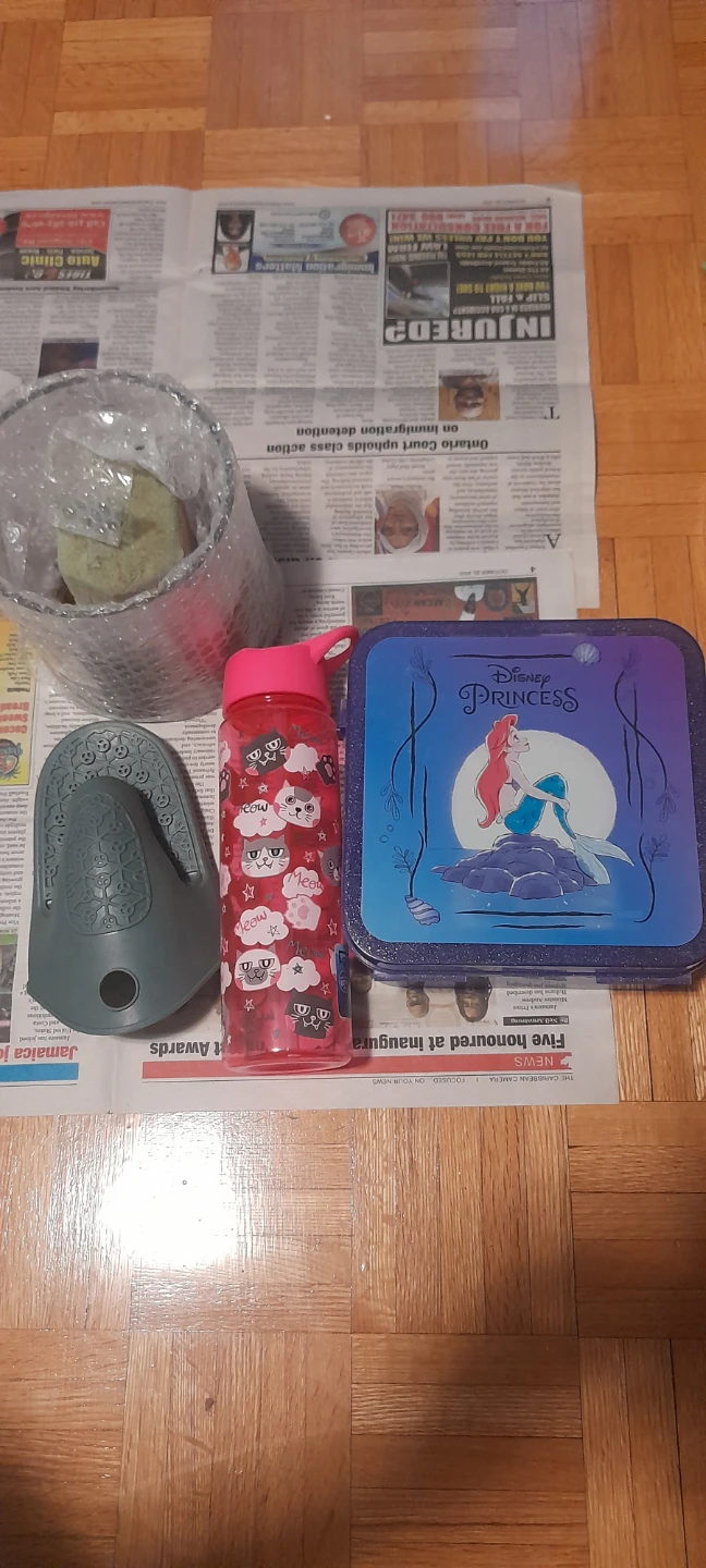 Disney Princess Ariel tin and cat water bottle