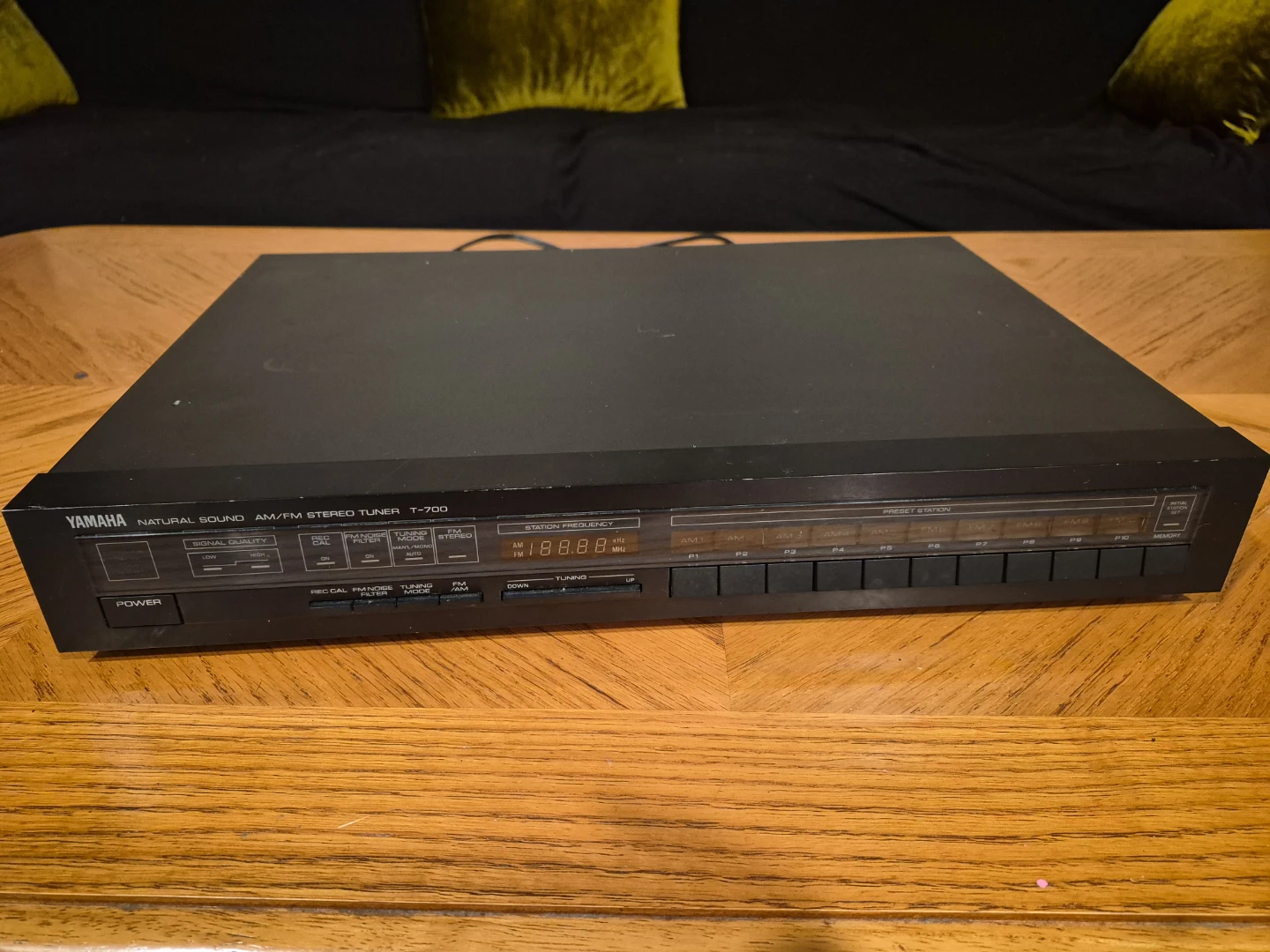Yamaha T-700 Natural Sound AM/FM Stereo Tuner - photo 2