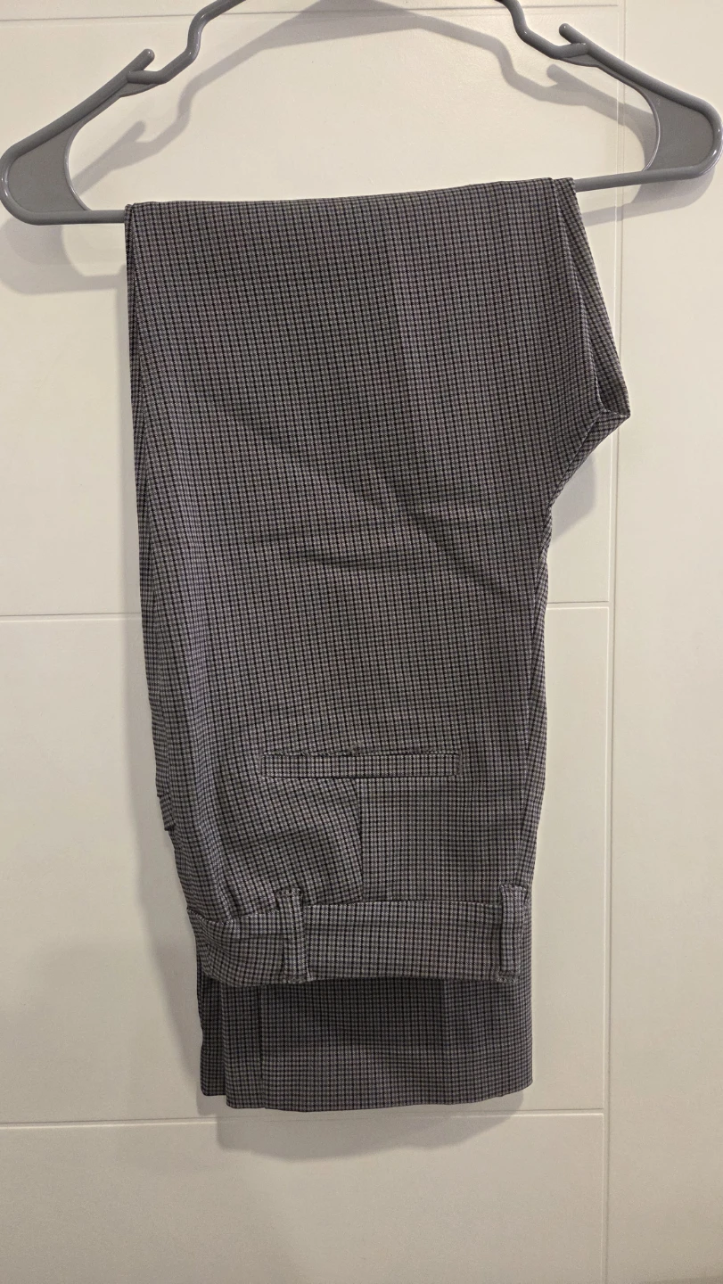 Reitmans Petite Straight Leg Pants - Size 8