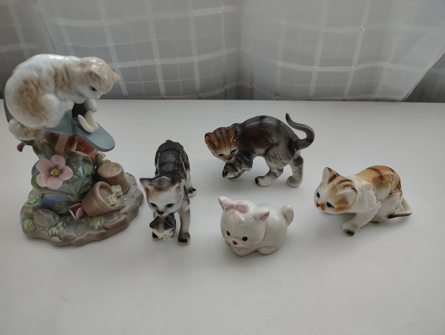 🐱 Vintage Porcelain Cat Figurines – Made in England & Japan