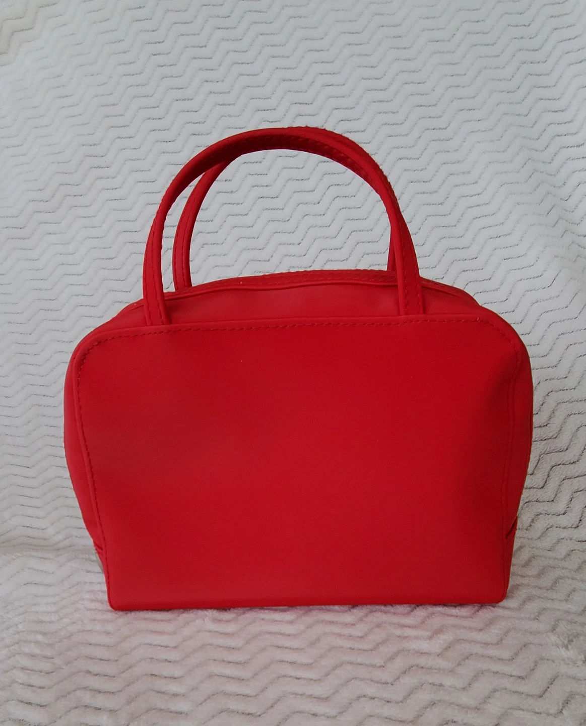 Givenchy makeup bag - photo 4