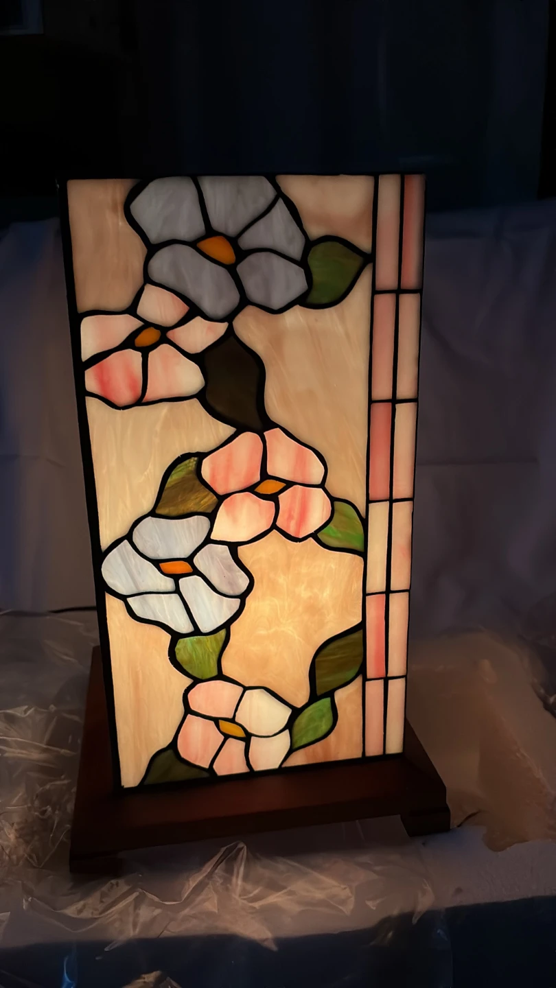 Stained Glass Table Lamp with Floral Design Tiffany Style - photo 2