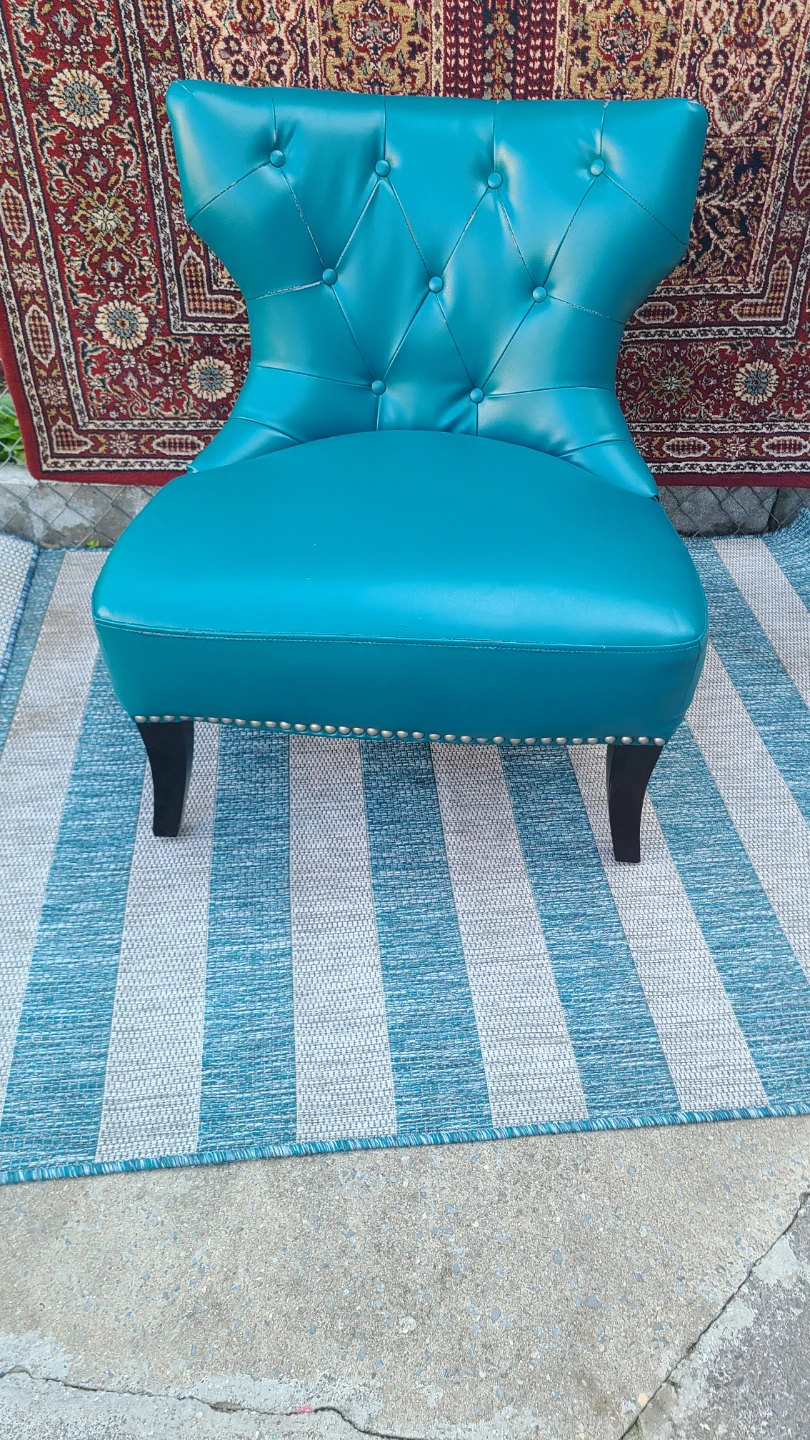 Teal Tufted Accent Chair - photo 3