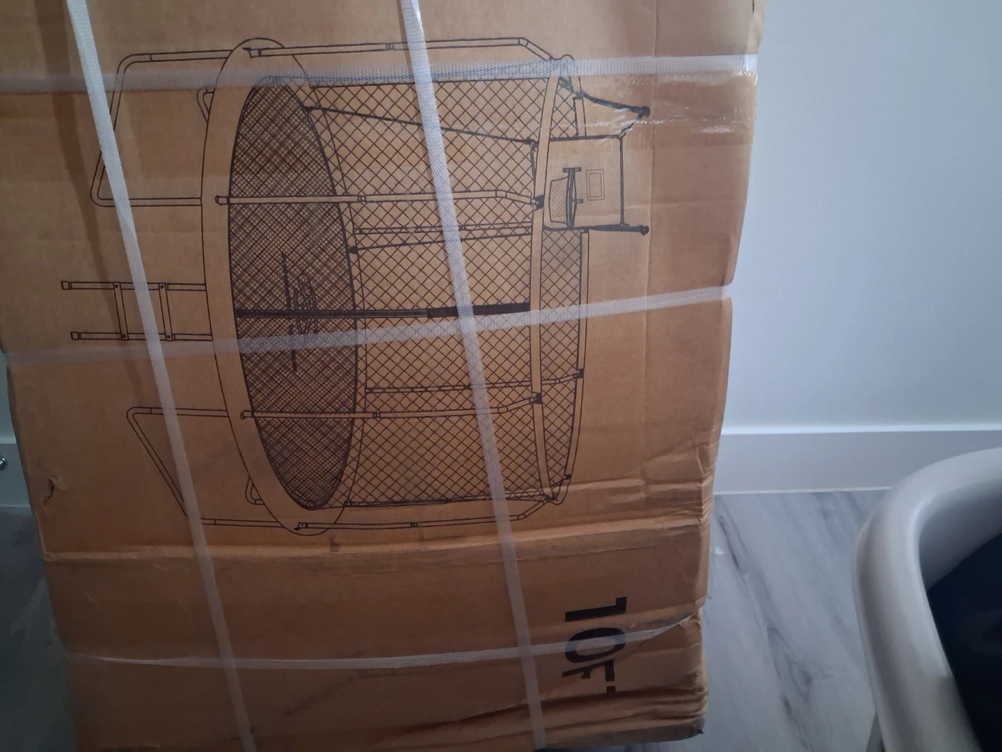 10 ft trampoline with net. Hoop and stand. New in unopened box. - photo 2