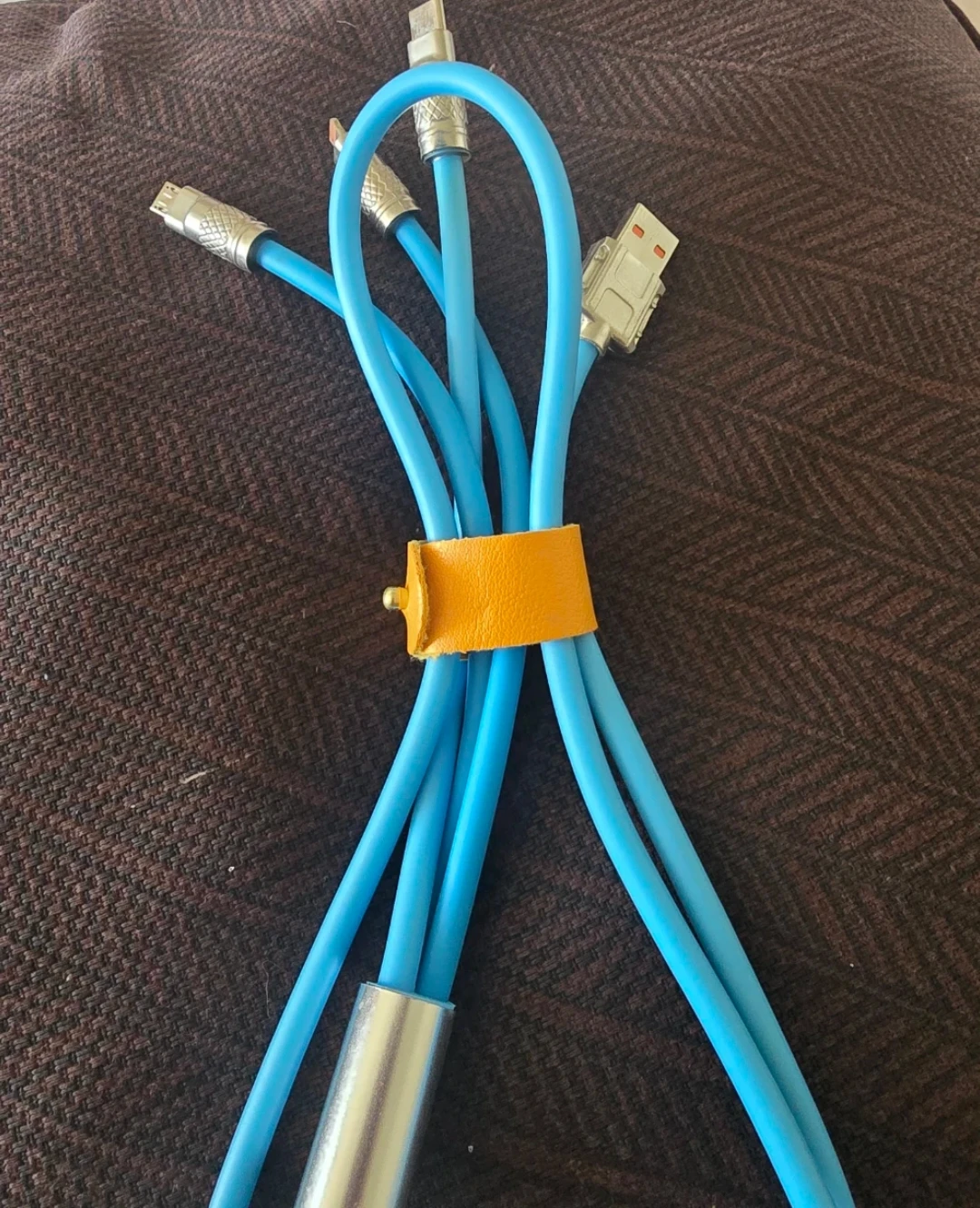 3-in-1 Charging Cable with Leather Strap - photo 3