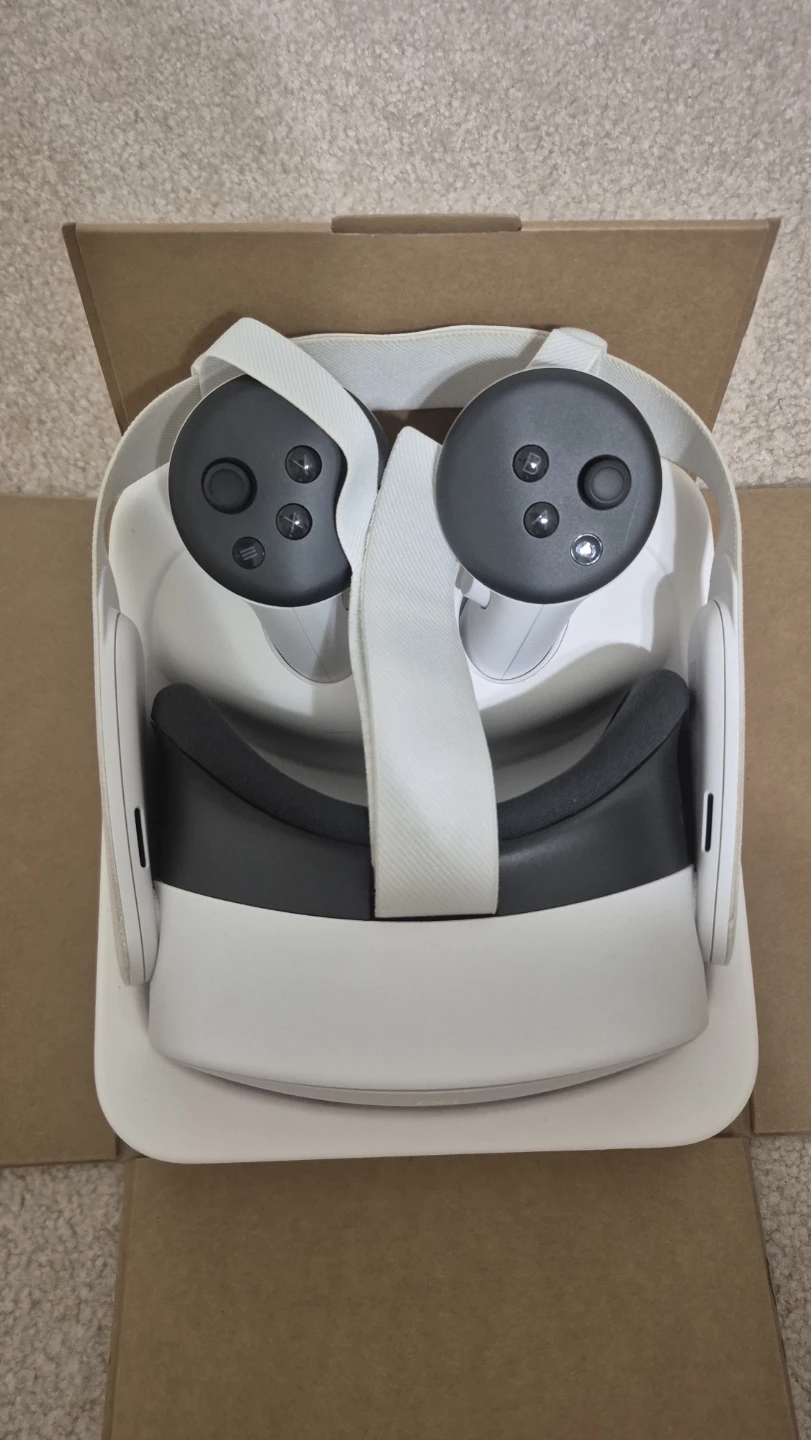 Meta Quest 3s Vr headset - make an offer - photo 3