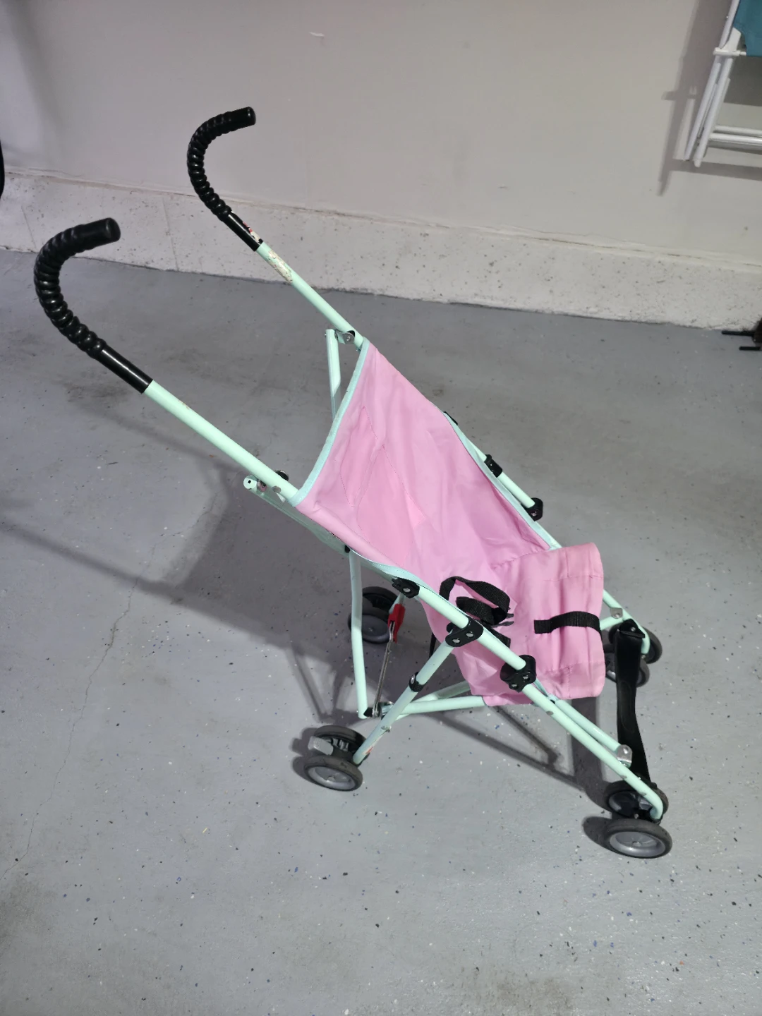 USED - Lightweight Baby Stroller - photo 3