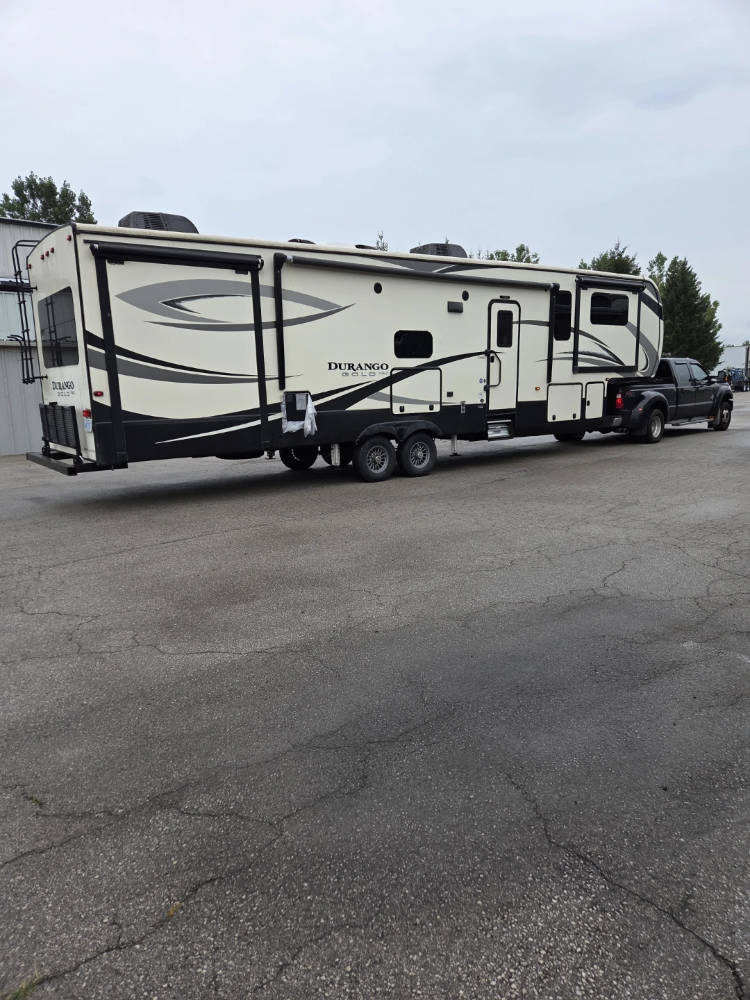 Trailor and Truck will sell trailor separately - photo 2
