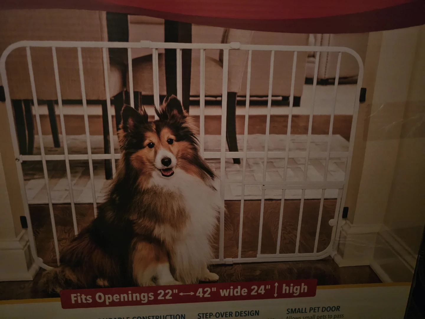Carlson Tuffy Expandable Gate with Small Pet Door - photo 2