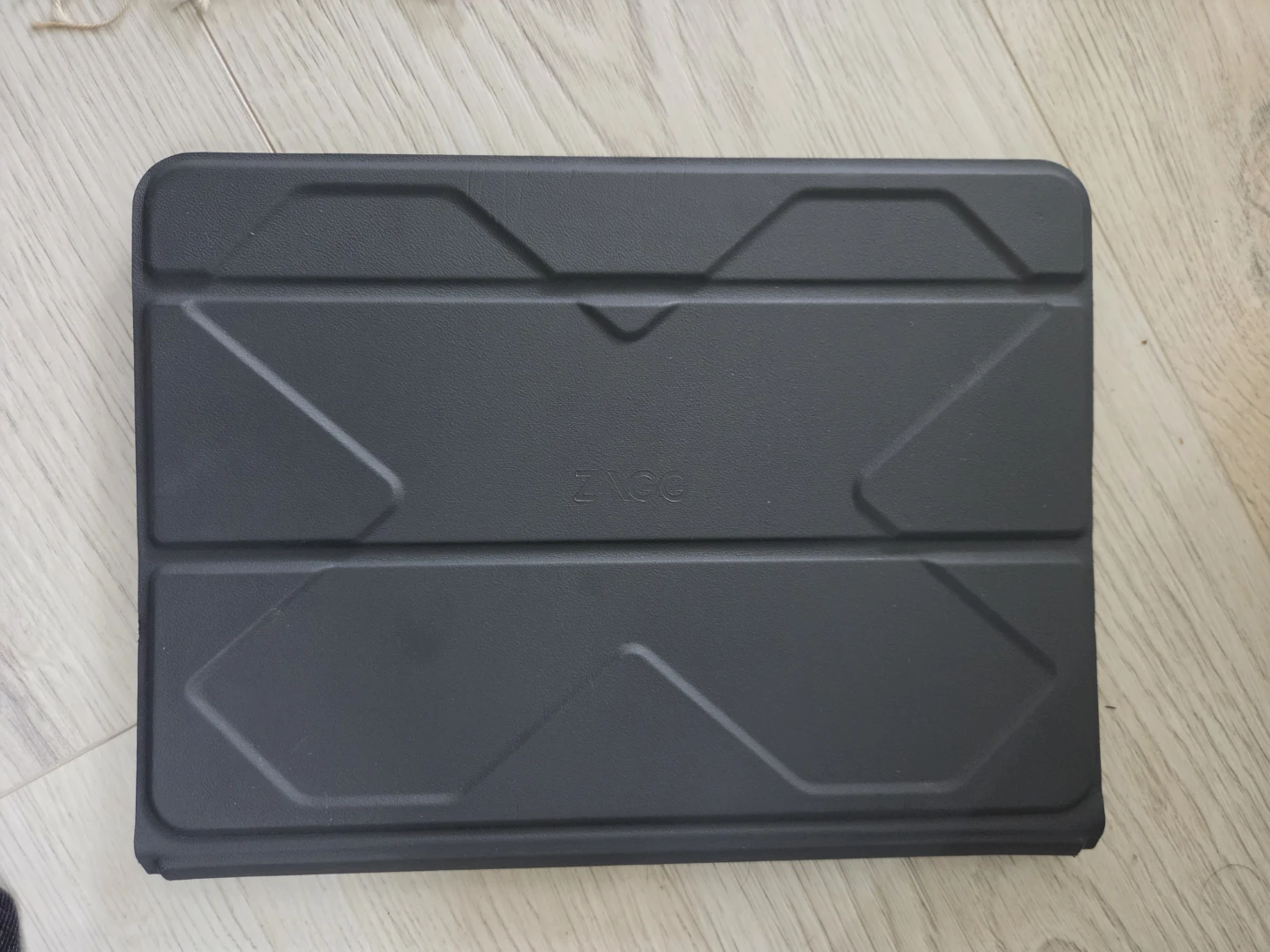Zagg GTG-ZKSM28 Keyboard Case for Ipad Air 2 - photo 2