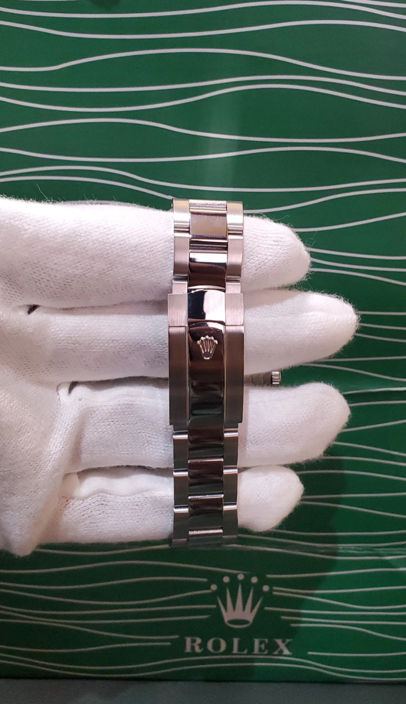 41mm Green Dial Automatic Date Watch - photo 4