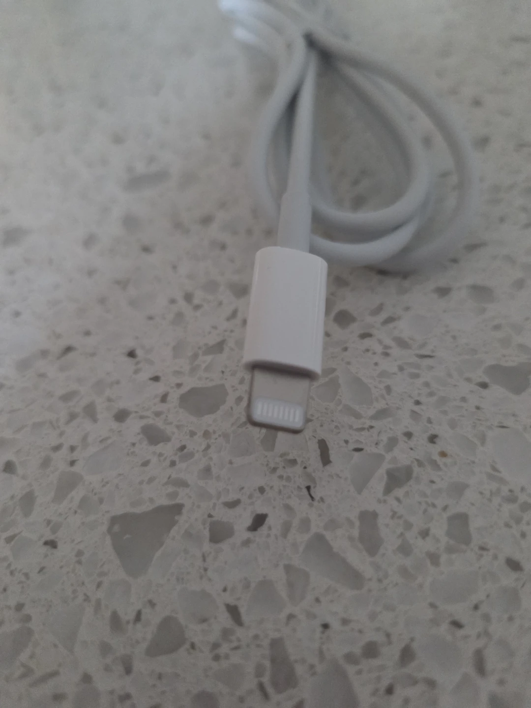 Apple White USB-C to Lightning Cable - photo 3