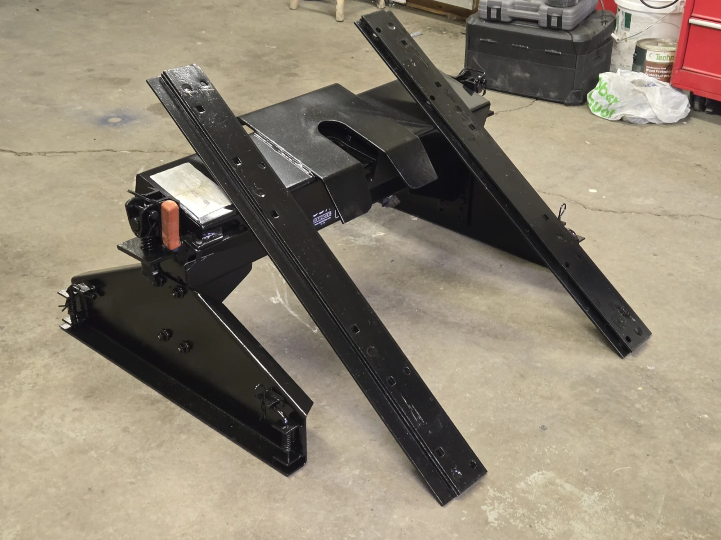 DSP Fifth Wheel Trailer Hitch