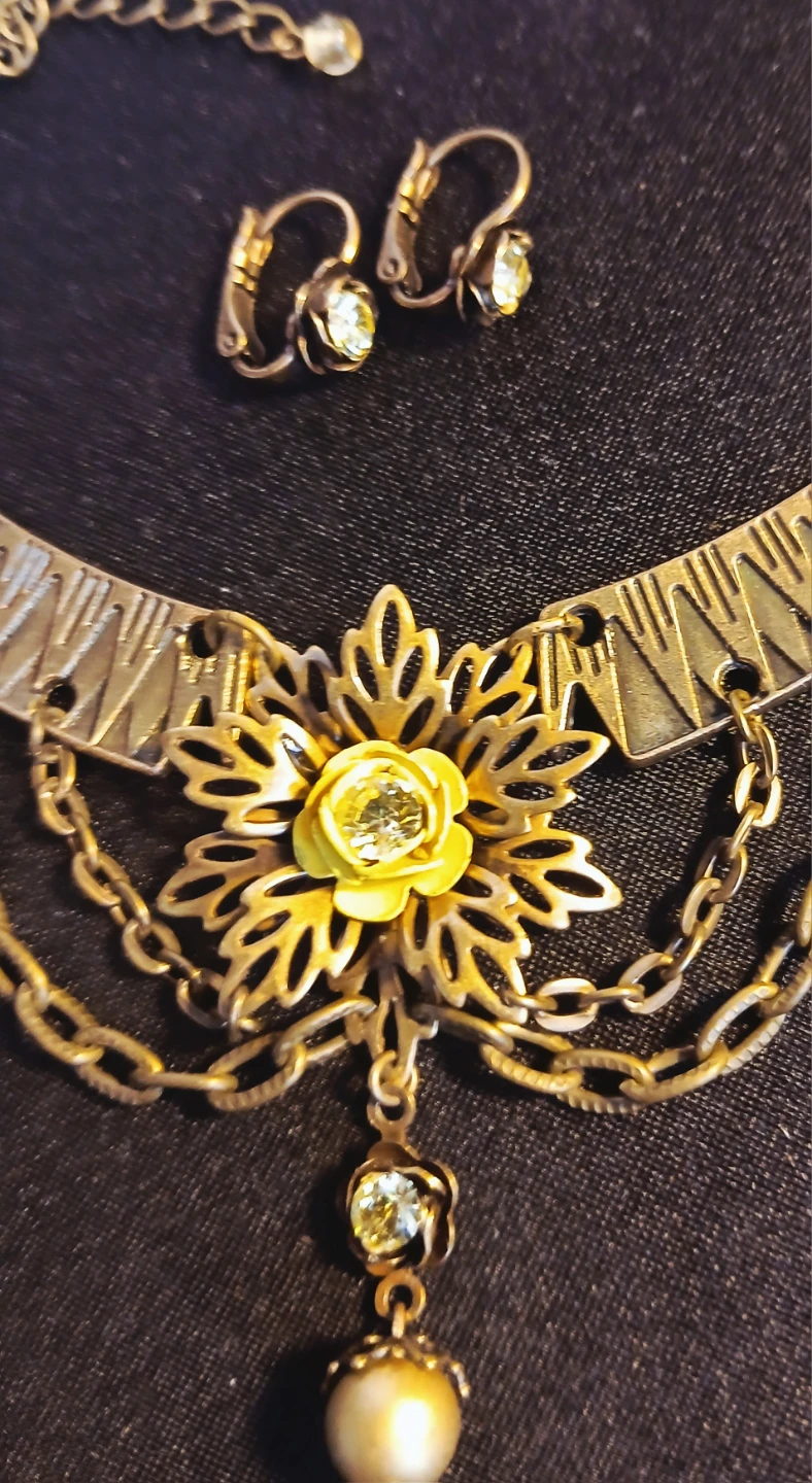 Statement Necklace and Earring Set with Floral Design - photo 4