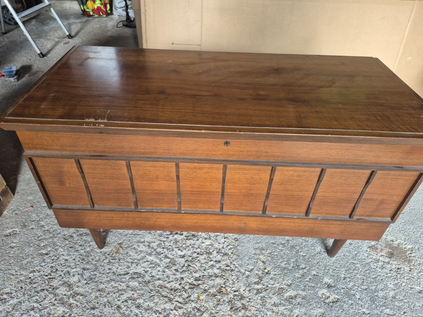Mid-century modern style wooden storage chest / blanket box - photo 2