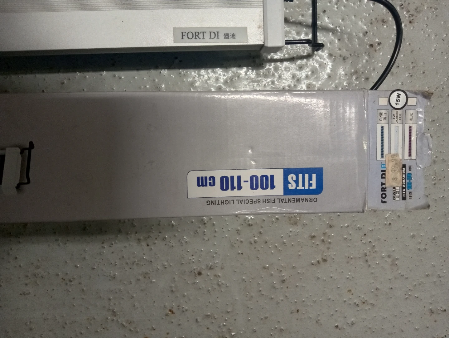 Aquarium LED Lighting 100-110 cm and pumper $30. Moving sales. - photo 3