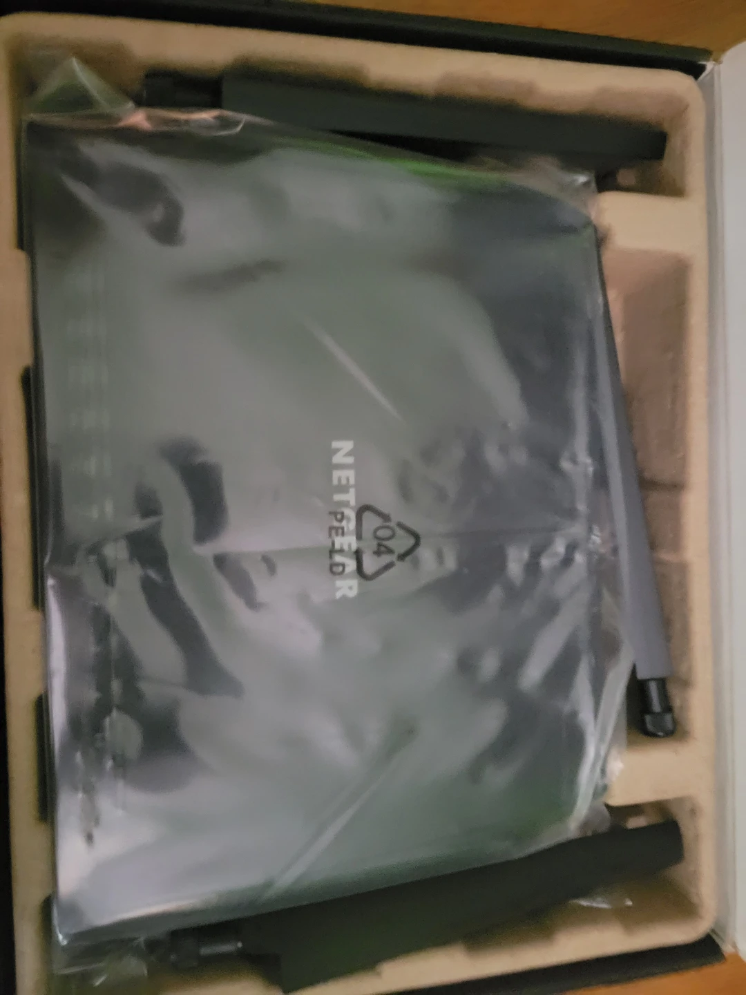 NETGEAR Nighthawk AC2100 Smart WiFi Router - photo 2