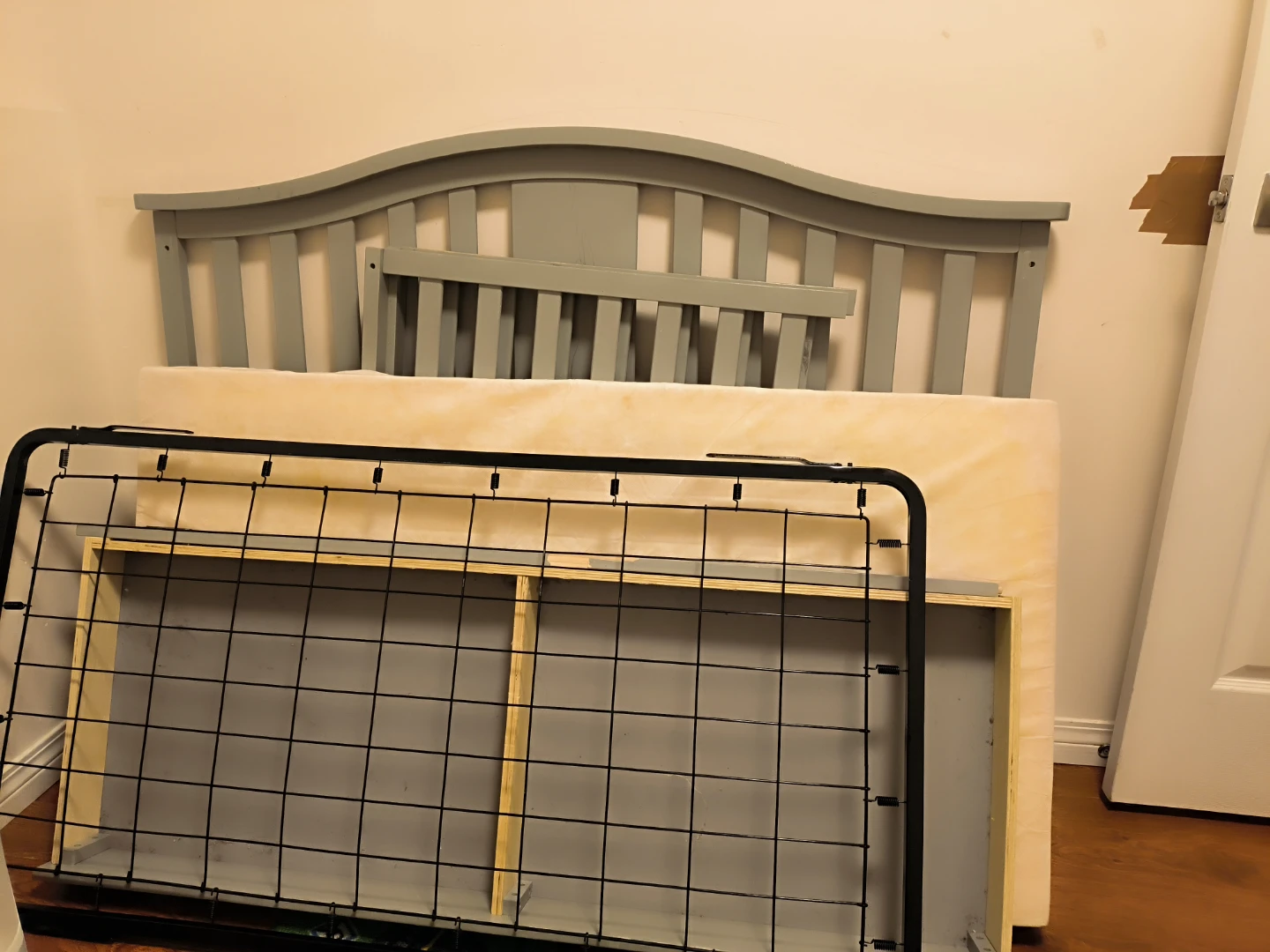 Grey Convertible Crib with Mattress - photo 3