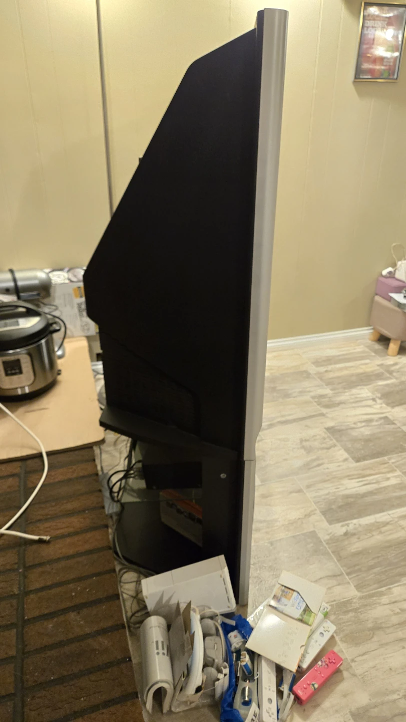 Toshiba Projection Television and stand - photo 2
