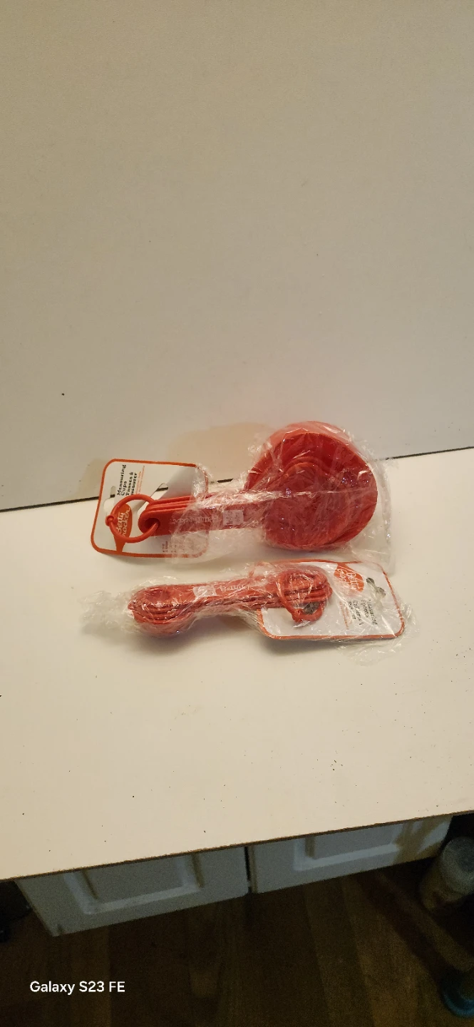Bella Cucina Measuring Cups and Spoons Set - Red