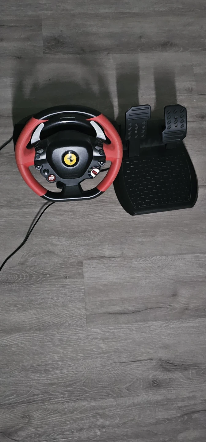 Ferrari Racing Wheel and Pedals