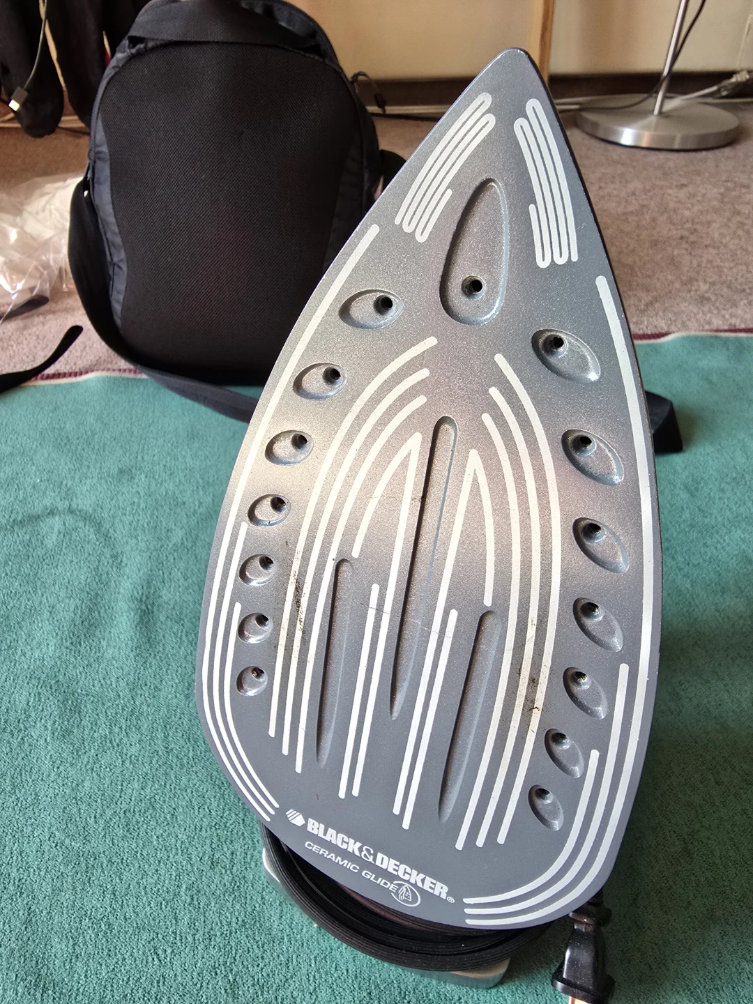 Black & Decker Ceramic Glide Iron - photo 2