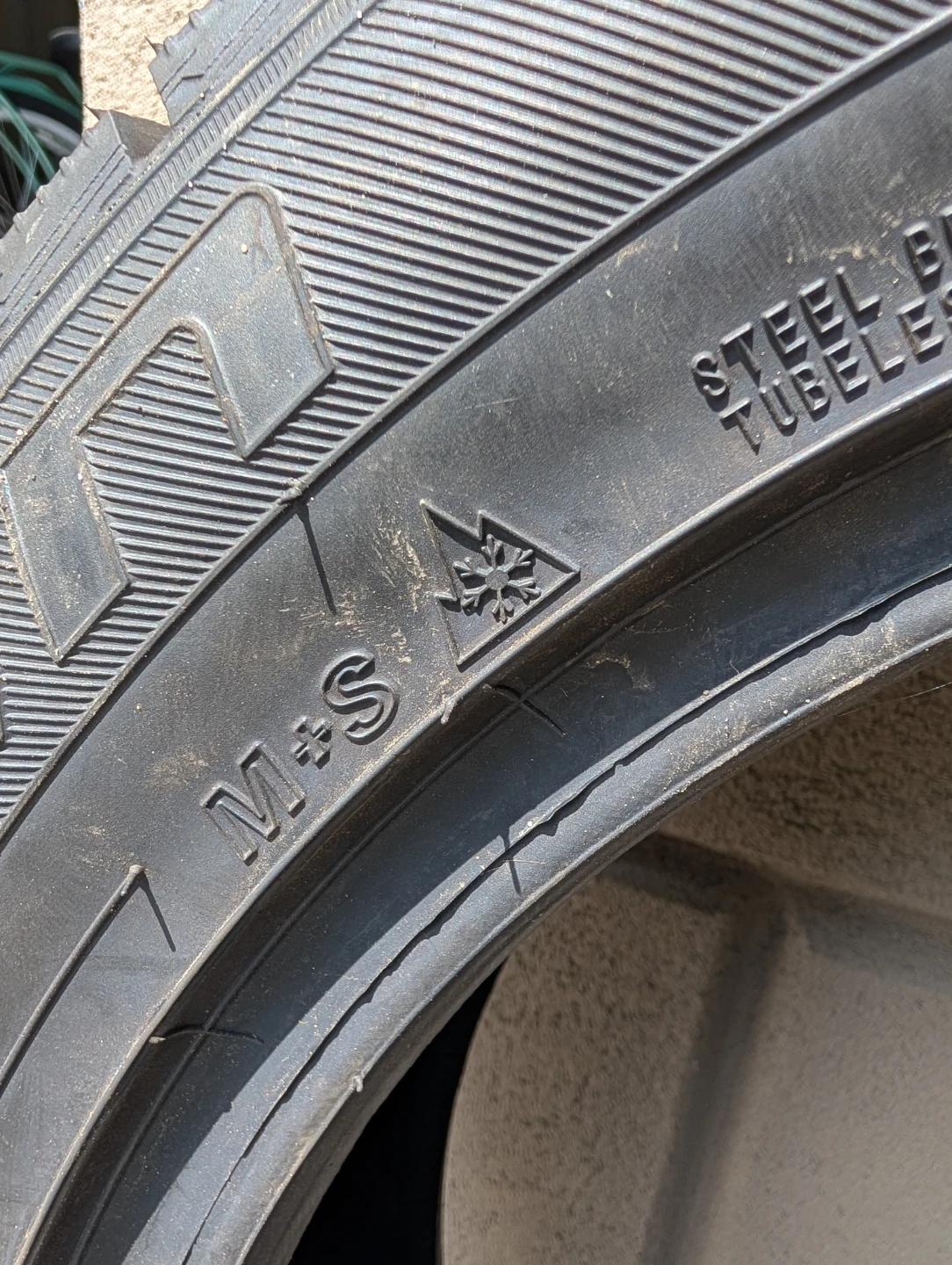 Falken Espia EPZ II 205/55R16 Winter Tire - photo 4