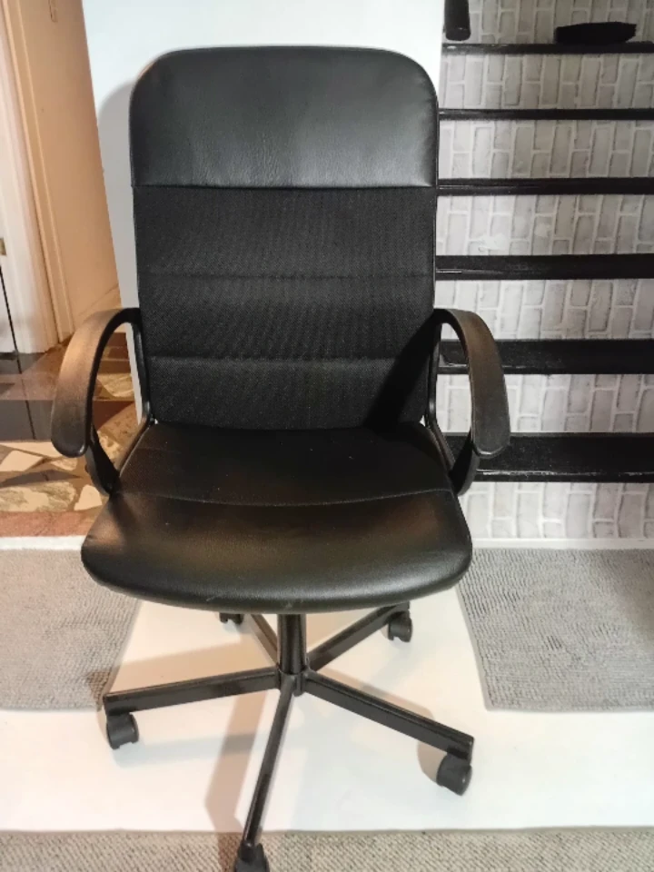 Black Office Chair
