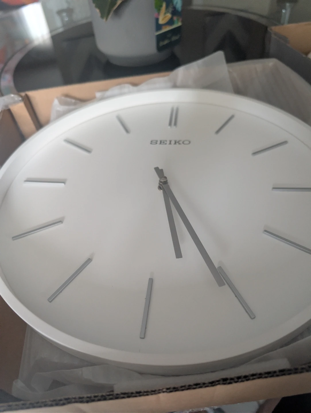White Seiko QXA765W Quartz Wall Clock