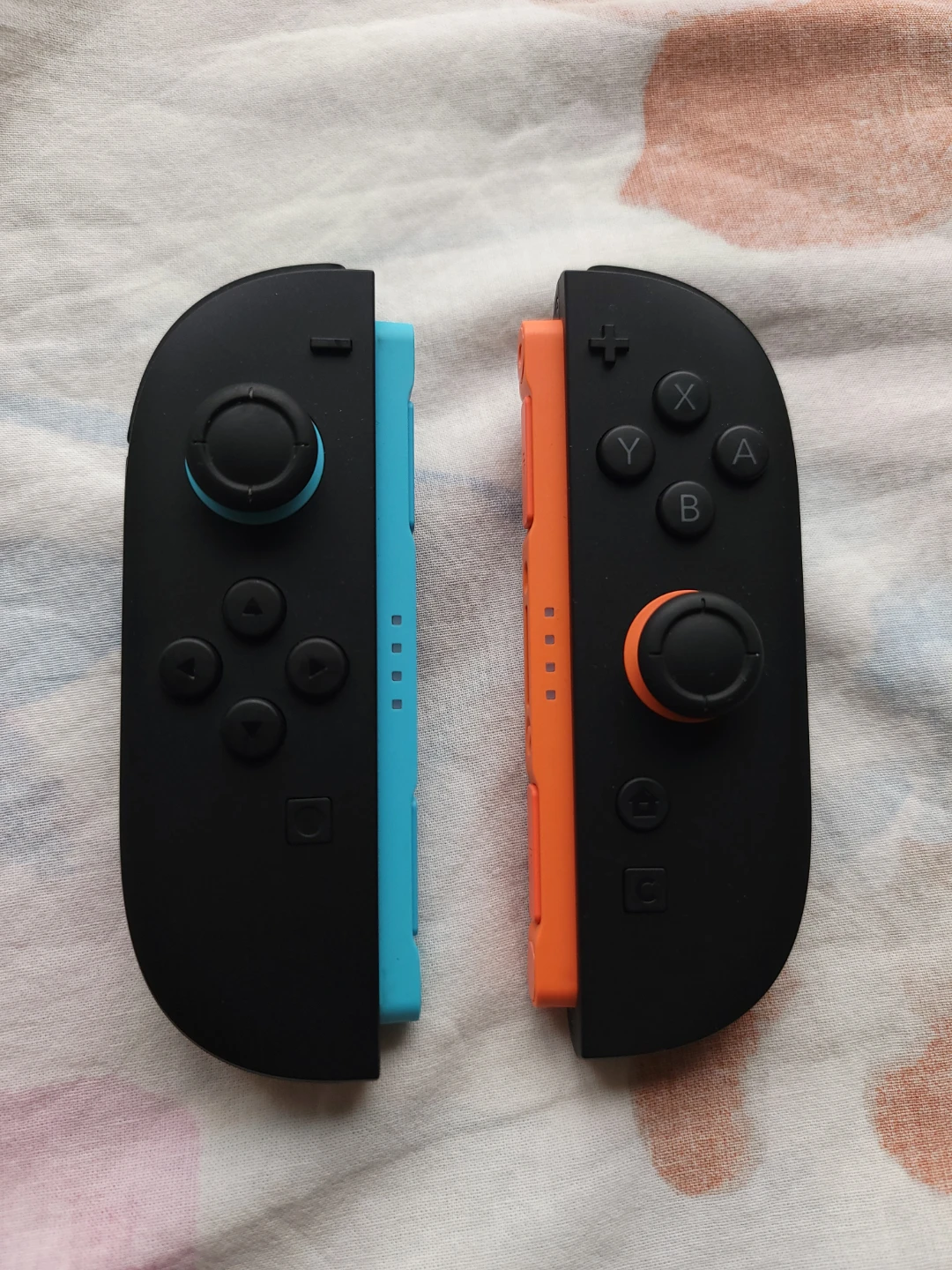 Nintendo Switch 2 Joy-Cons, Charging Grip & Sports Kit Bundle