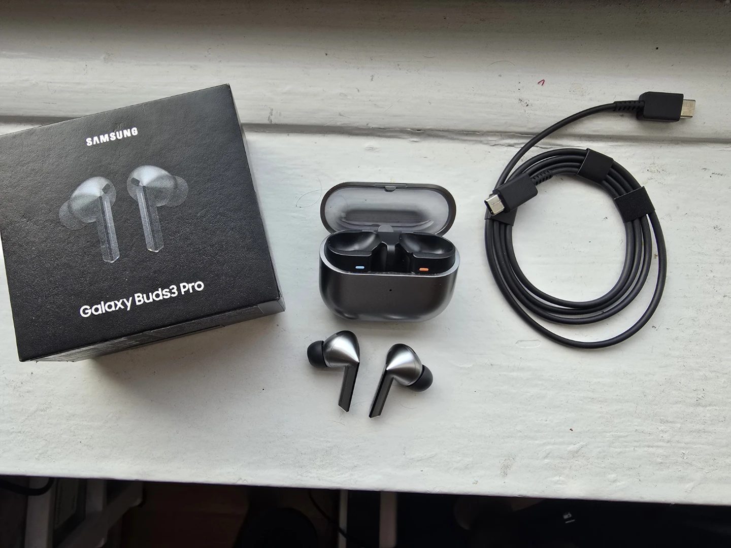 Samsung Galaxy Buds3 Pro with Original Box and Accessories - photo 2