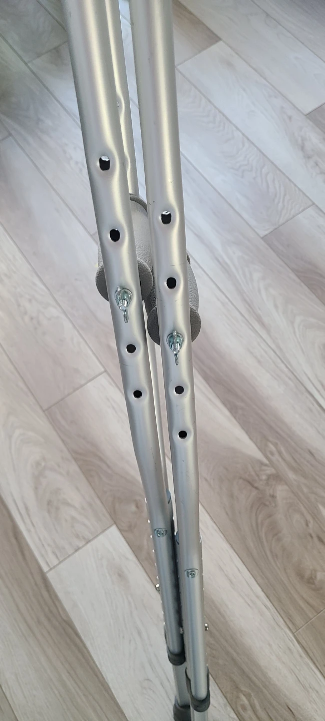 Adjustable Aluminum Crutches - photo 2