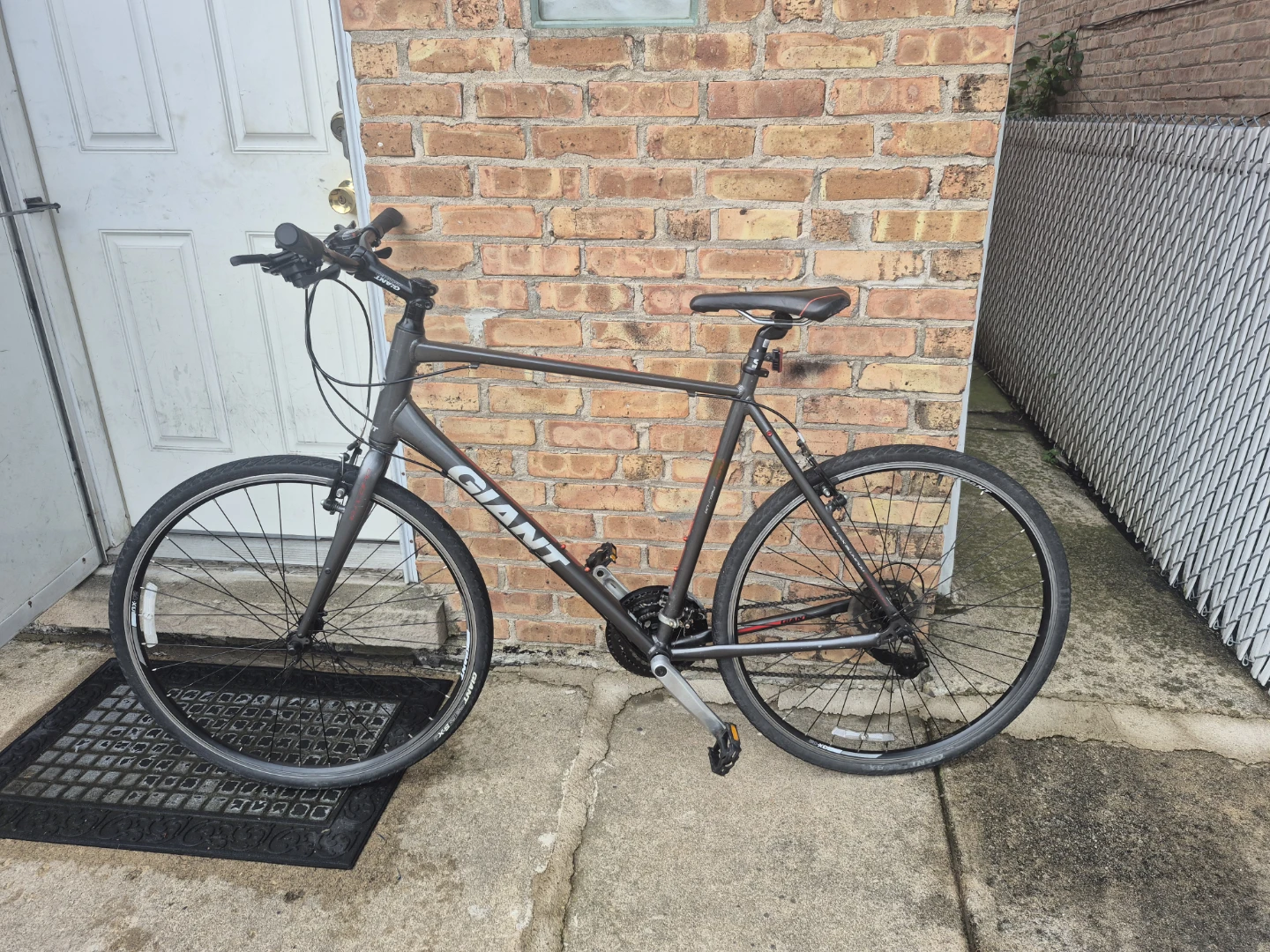 Giant Escape 3 XL Hybrid Bike - photo 3