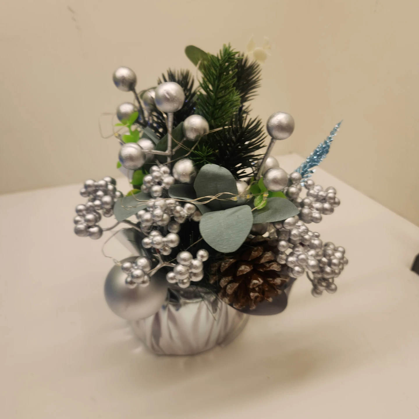 Decorative Christmas Arrangement - photo 2