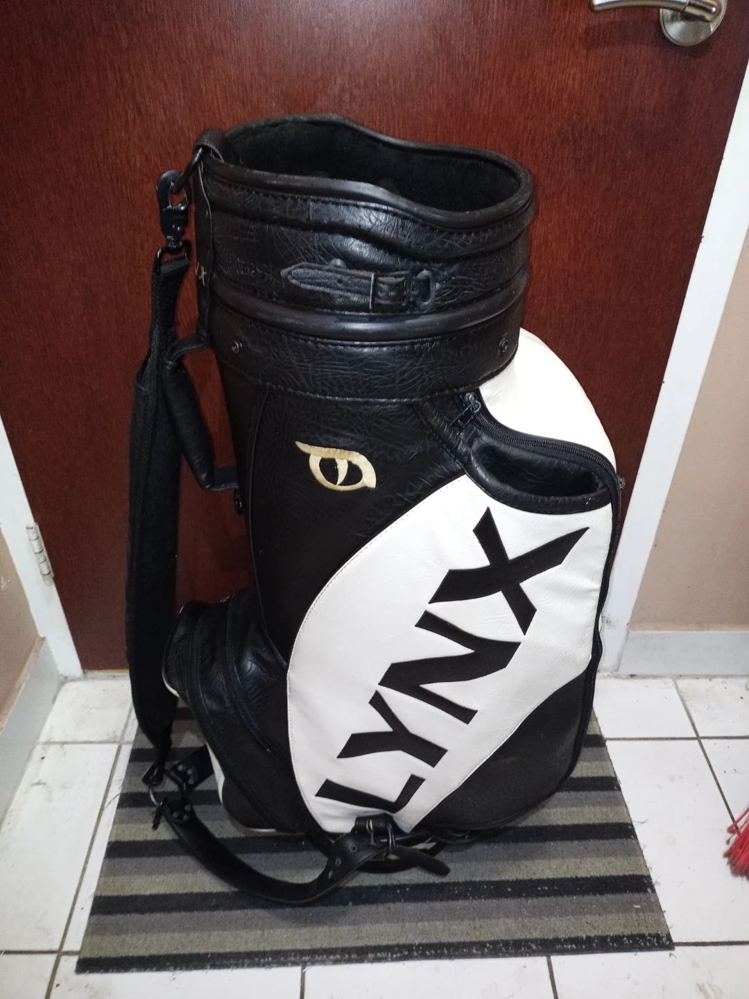 Q Lynx Leather Golf Bag