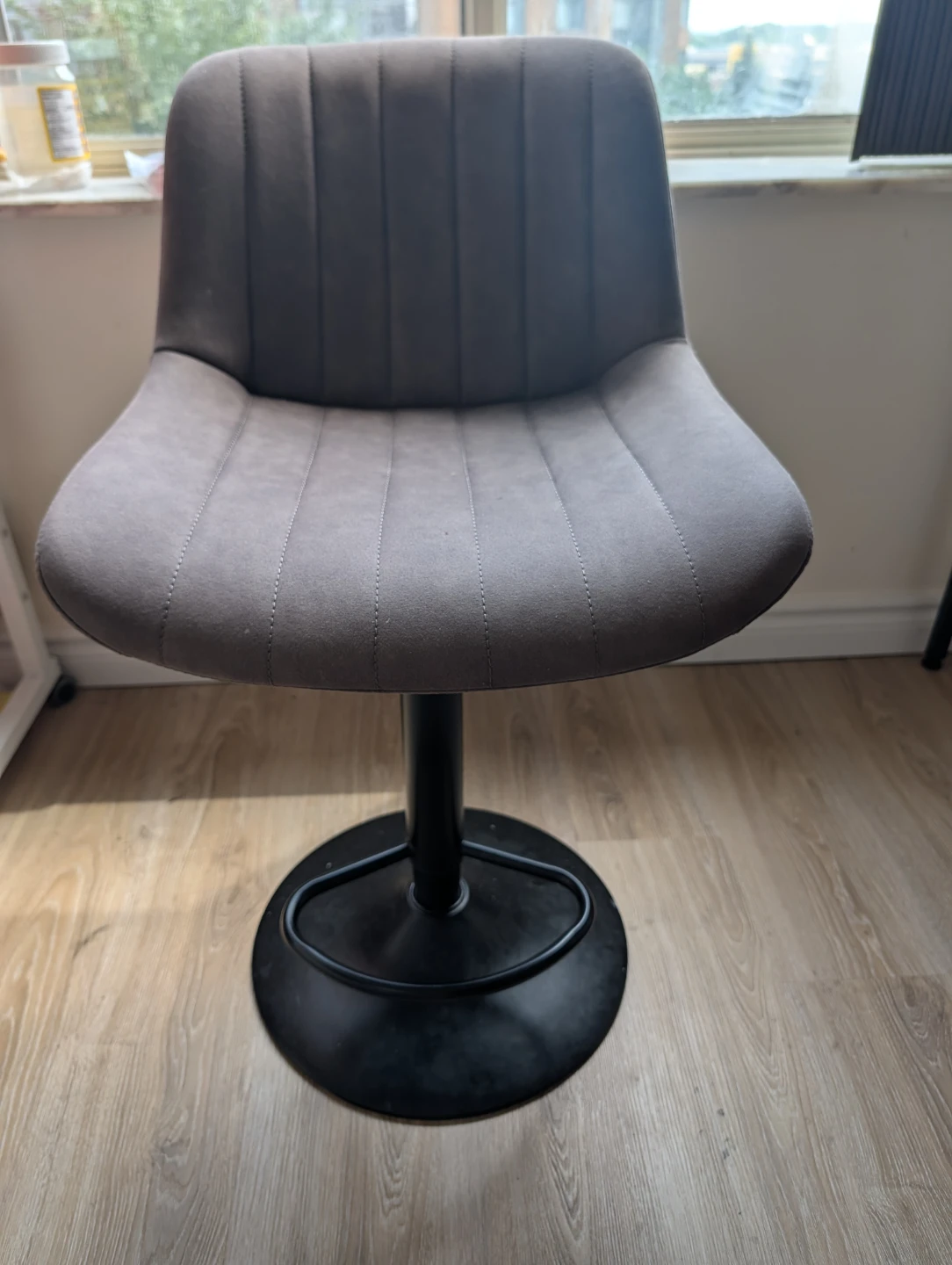 Moving out sale-Set of 2 Grey Faux Leather Bar Stools - photo 2